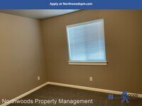 336 Everett Way photo'