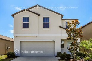 15606 Greenleaf Bay St in Sun City Center, FL - Building Photo