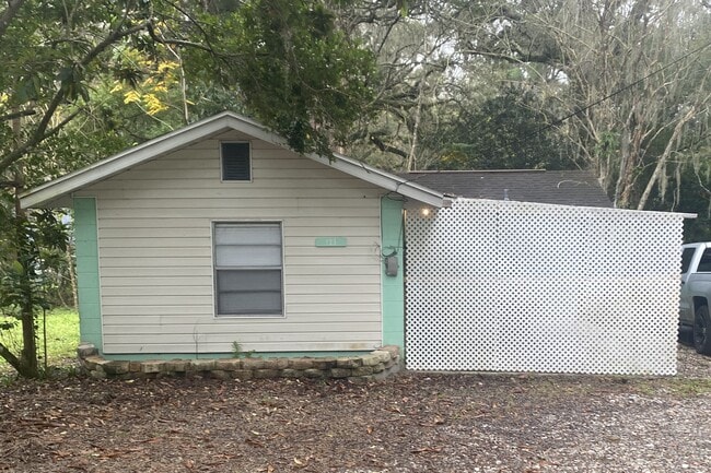 125 Highland St in Brooksville, FL - Building Photo - Building Photo