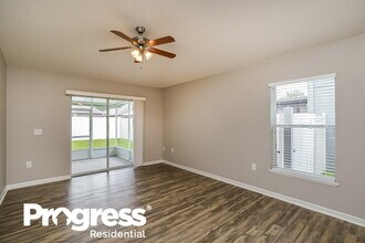 3245 Bellericay Ln in Land O Lakes, FL - Foto de edificio - Building Photo