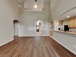 21349 Thurston Crossing Dr in Porter, TX - Foto de edificio - Building Photo