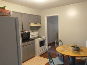 407 N College St in Nevada, MO - Building Photo - Building Photo