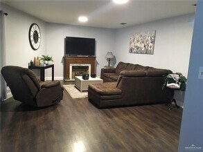700 Fern Ave W, Unit 4 in McAllen, TX - Building Photo - Building Photo