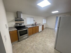 1017 110th St S in Parkland, WA - Building Photo - Building Photo