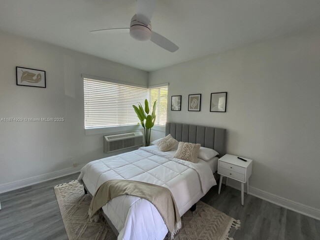 7325 Carlyle Ave in Miami Beach, FL - Building Photo - Building Photo