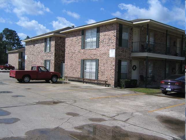 Stagecoach West Apartments in Lumberton, TX - Building Photo - Building Photo