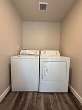 908 74th St E in Tacoma, WA - Building Photo - Building Photo