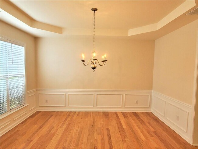 545 Friars Head Dr NE in Suwanee, GA - Building Photo - Building Photo