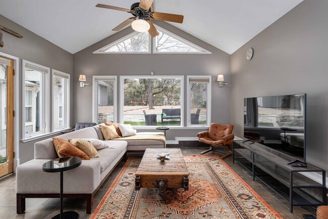 property at 517 Pecan Grove Rd