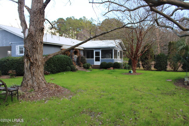 3222 Charleston Hwy in Varnville, SC - Building Photo - Building Photo