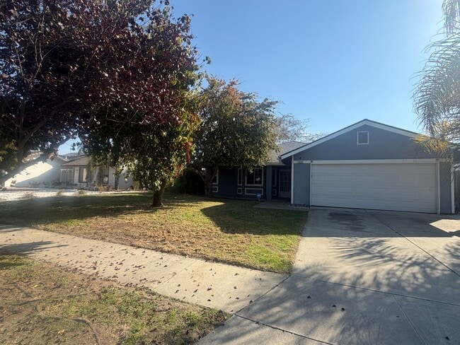 1377 San Simeon Dr in Lemoore, CA - Building Photo - Building Photo