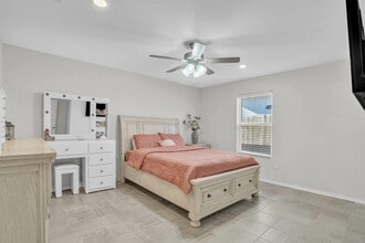 5112 Anacahuita Dr in Laredo, TX - Building Photo - Building Photo