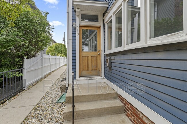 918 N College Ave in Indianapolis, IN - Building Photo - Building Photo