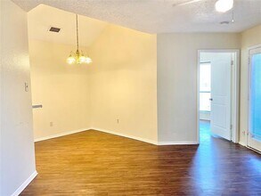 1614 Pecan Chase Cir in Arlington, TX - Building Photo - Building Photo