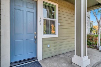 581 Bridgeport Ter in Sunnyvale, CA - Building Photo - Building Photo