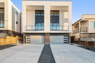 2348 Wycliff Ave in Dallas, TX - Building Photo