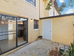 7417 Wynnewood Sq, Unit 174 in Winter Park, FL - Building Photo - Building Photo