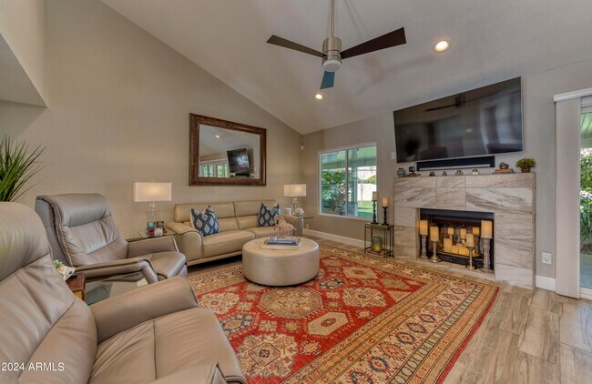 7812 E Oakshore Dr in Scottsdale, AZ - Building Photo - Building Photo