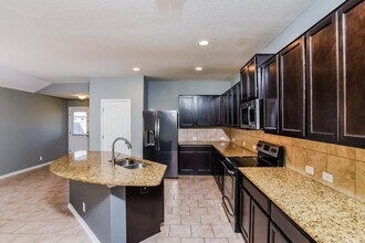 8812 Belgian Fls in San Antonio, TX - Building Photo - Building Photo