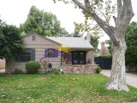 841 Robertson Way in Sacramento, CA - Building Photo