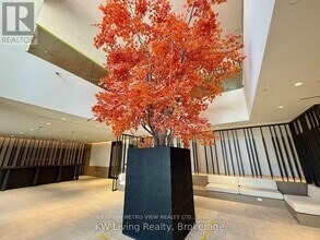 4015 The Exchange in Mississauga, ON - Building Photo - Building Photo