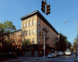 106 Bond St in Brooklyn, NY - Foto de edificio - Building Photo