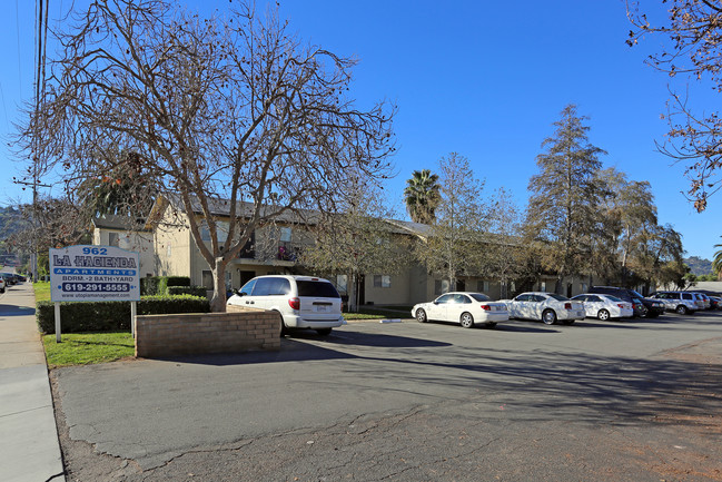 Spacious Remodeled Apartments With parking
