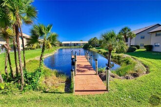 340 3 Lakes Ln, Unit F in Venice, FL - Building Photo - Building Photo