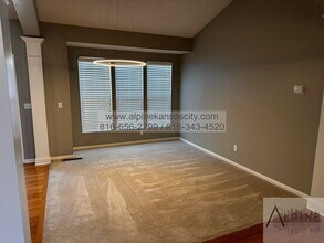 1721 NW 54th Terrace in Kansas City, MO - Building Photo - Building Photo