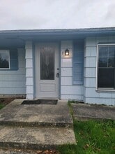 10617 Westwood Dr SW in Tacoma, WA - Building Photo - Building Photo