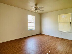 7402 Geneva Dr in Austin, TX - Building Photo - Building Photo