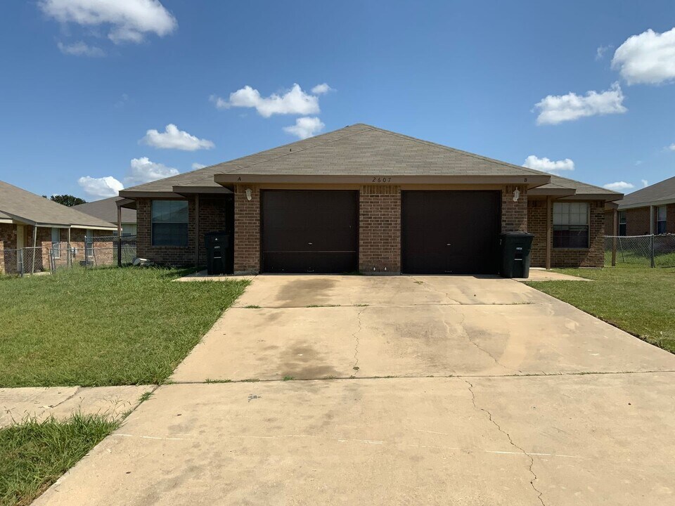 2607 Alma Dr in Killeen, TX - Building Photo