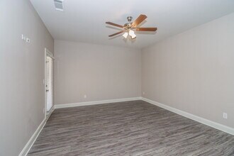 313 Kenmore Ct in Villa Rica, GA - Building Photo - Building Photo
