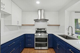 2806 Fairway Dr in Raleigh, NC - Building Photo - Building Photo