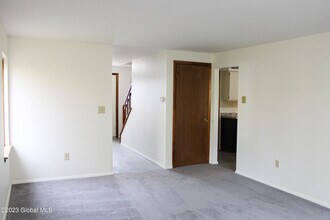 2146 US-9 in Round Lake, NY - Building Photo - Building Photo
