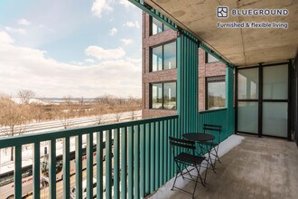 3030 Potomac Ave, Unit FL3-ID1017 in Arlington, VA - Building Photo - Building Photo