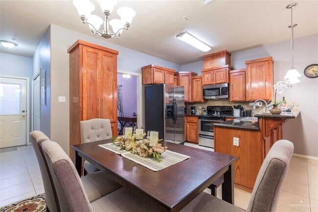 3001 S L St in McAllen, TX - Building Photo - Building Photo