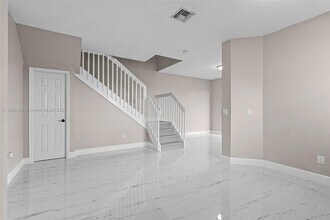 443 NE 21st Terrace in Homestead, FL - Building Photo - Building Photo
