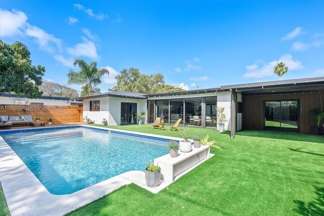 property at 4000 N Circle Dr