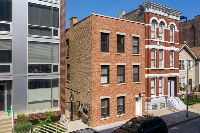 732 N Ada St in Chicago, IL - Building Photo - Building Photo