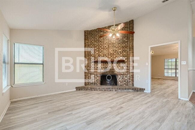9009 Davis St in Rowlett, TX - Building Photo - Building Photo