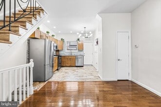 2335 S Chadwick St in Philadelphia, PA - Building Photo - Building Photo