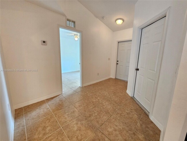 3820 SW 16th Pl in Cape Coral, FL - Building Photo - Building Photo