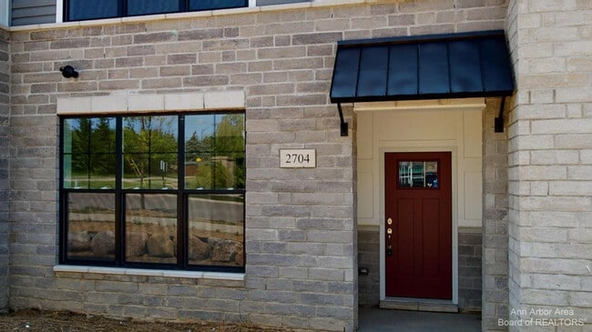 property at 2704 S Spurway Dr