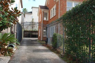1405 Crocker St-Unit -B in Houston, TX - Building Photo - Building Photo
