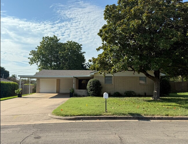 property at 109 Redbud Cir
