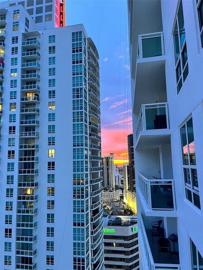 property at 950 Brickell Bay Dr