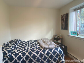 25 Embassy Rd, Unit 27 in Boston, MA - Building Photo - Building Photo