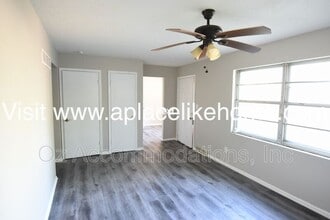 1725 N 76th Terrace in Kansas City, KS - Building Photo - Building Photo