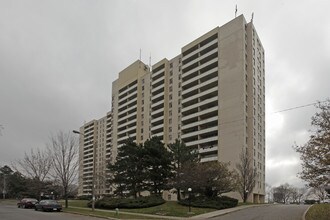 Laurel Grove in Toronto, ON - Building Photo - Building Photo